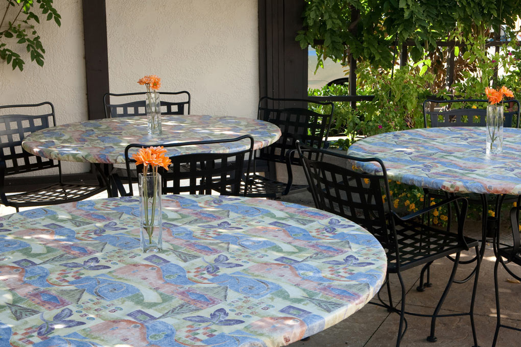 Outdoor Tablecloths Are Offered In Vinyl As Well As Cloth Fabrics